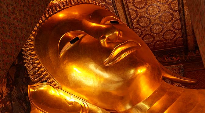 reclining budha at wat pho, bangkok